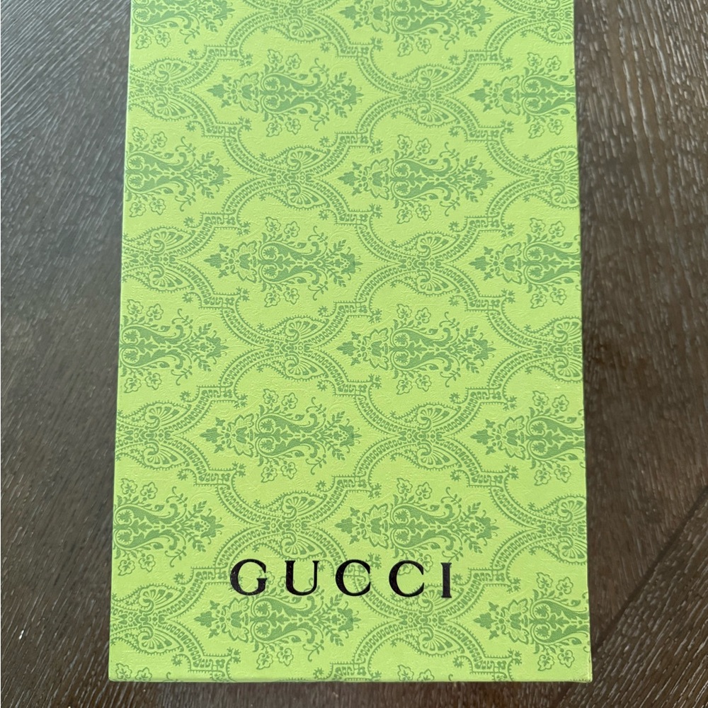 Gucci Beige and White Sneakers - Picture 8 of 8